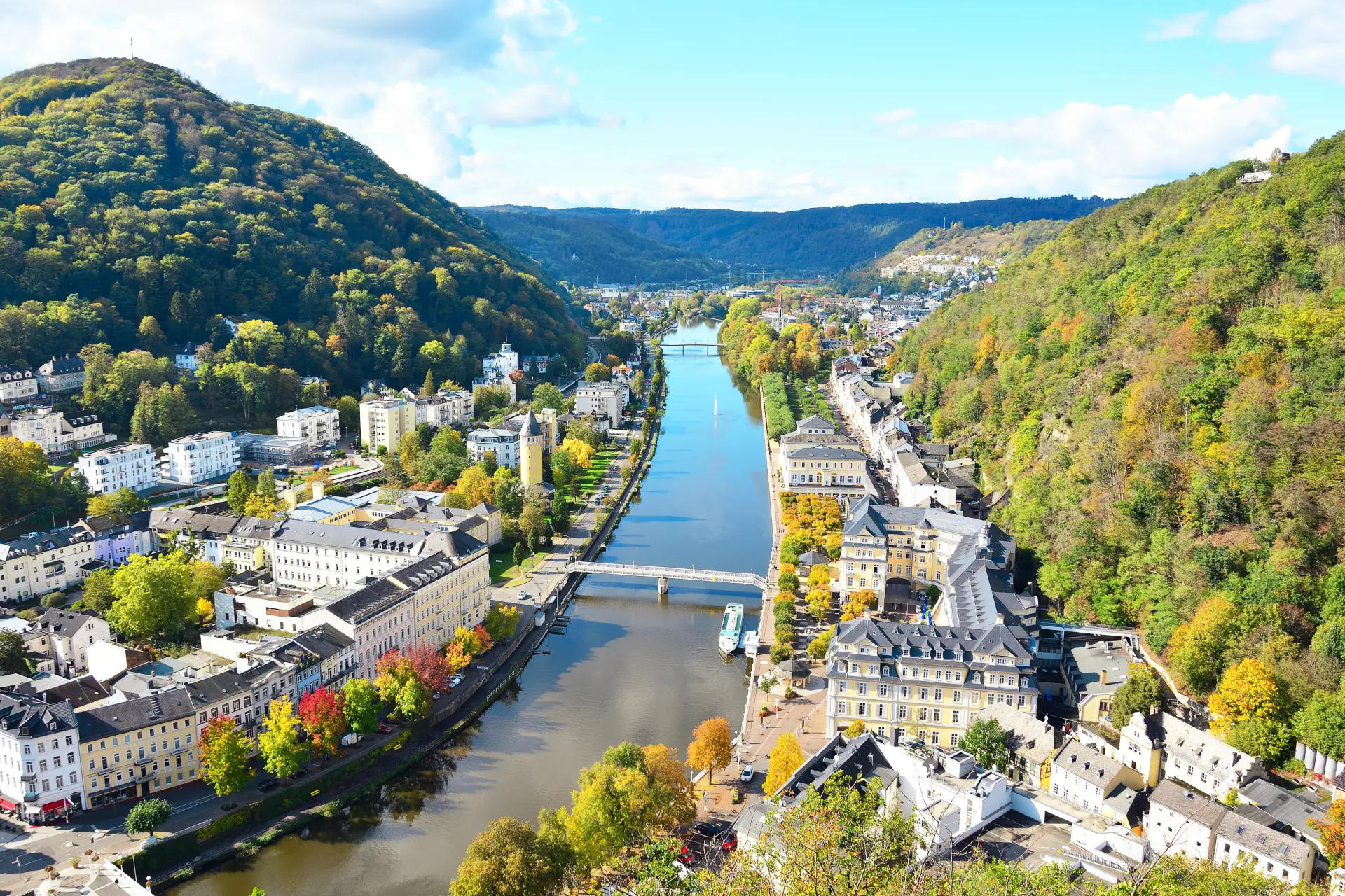 Luftaufnahme von Bad Ems im Lahntal