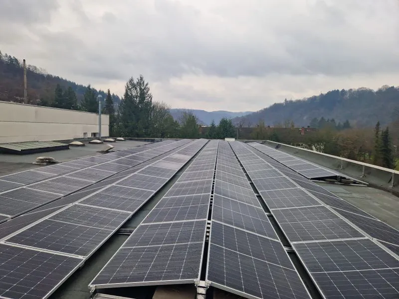 Photovoltaic system on a building roof