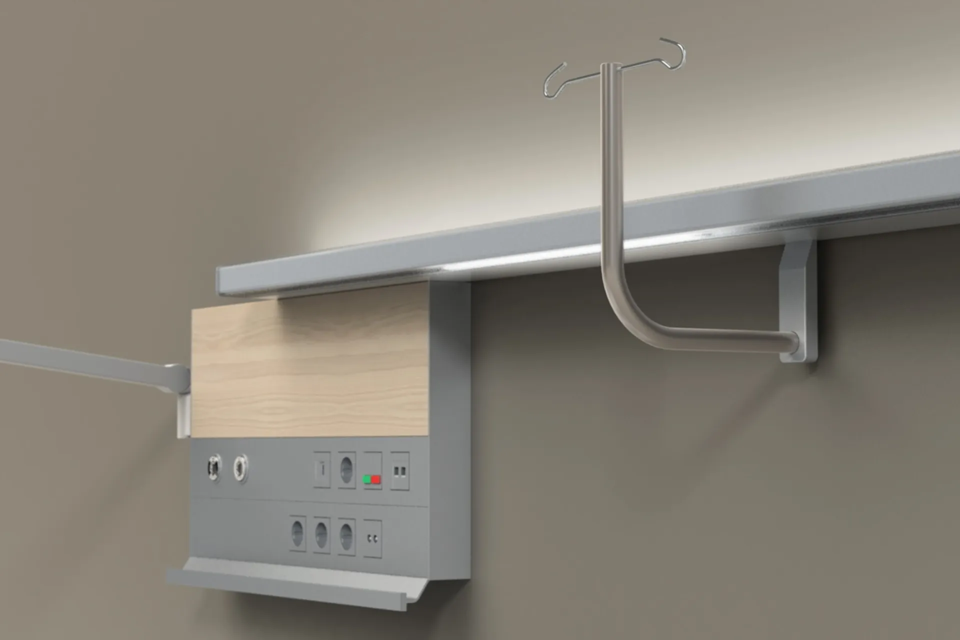Wandmontierte medizinische Versorgungsstation mit mehreren Steckdosen und Haken für Infusionsbeutel
