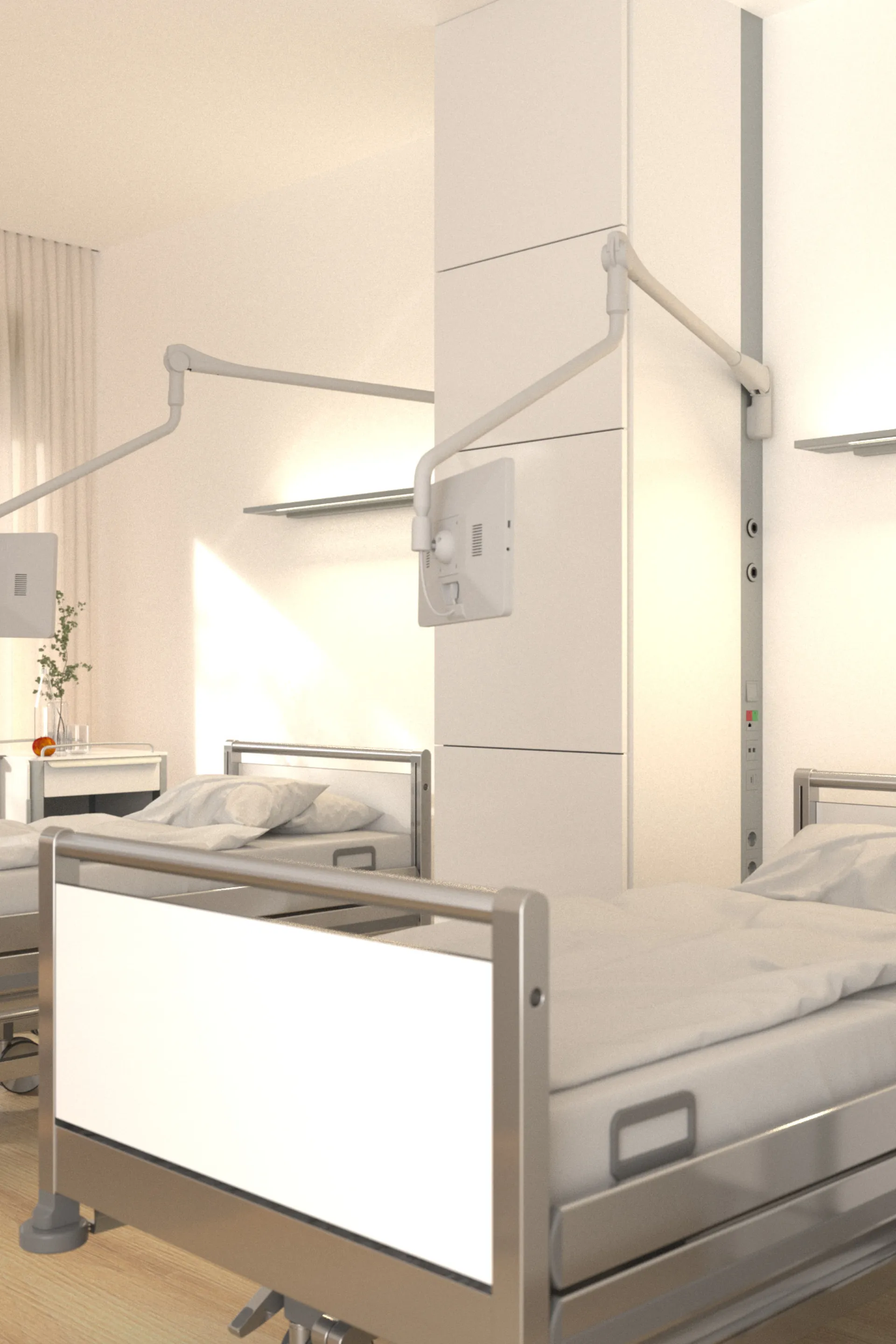 Zwei Krankenhausbetten mit weißen Bettlaken und verstellbaren Monitorarmen an einer weißen Wand in einem hellen Zimmer