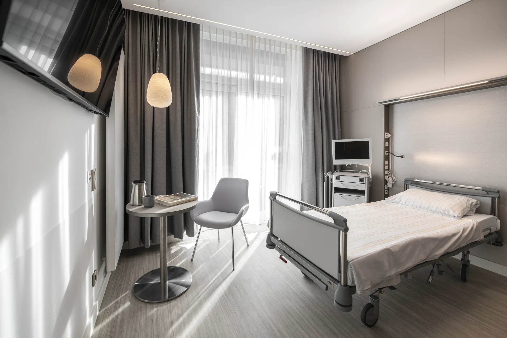 Klinik und Poliklinik für Hals-, Nasen- und Ohrenheilkunde – Patientenzimmer Wahlleistung